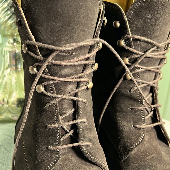 Verso x Verso 💯Leather Handmade Boots - Picture 7 of 9